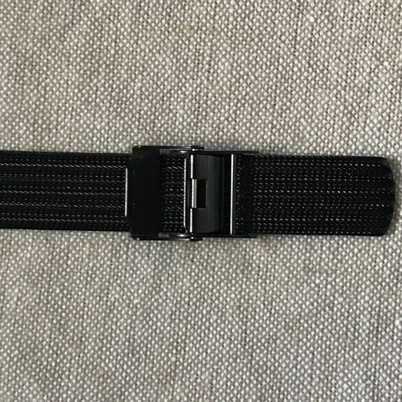 NWT- Rare Skagen Women’s Gunmetal Mesh Watch – Swarovski Dial, Model 355SMM1 - Picture 6 of 8